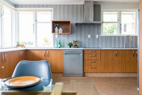 Photo of property in 18 Hanlon Street, Halfway Bush, Dunedin, 9010