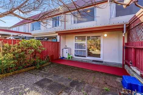 Photo of property in 19 Hollydale Grove, Churton Park, Wellington, 6037