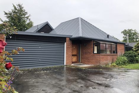 Photo of property in 2/33 Glenharrow Avenue, Avonhead, Christchurch, 8042