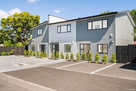 Photo of property in 4/9 Smiths Avenue, Papakura, 2110