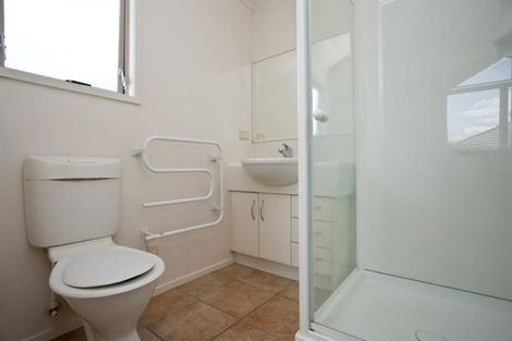 Photo of property in 2/48 Noeleen Street, Glenfield, Auckland, 0629