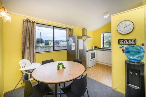 Photo of property in 2/685 Pioneer Highway, Highbury, Palmerston North, 4412