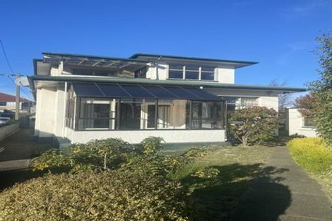 Photo of property in 107 Macandrew Road, South Dunedin, Dunedin, 9012