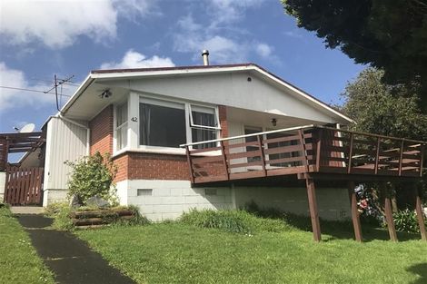 Photo of property in 34 Reeves Road, Pakuranga, Auckland, 2010