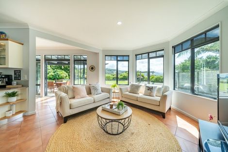 Photo of property in 30 Emerald Hill Drive, Birchville, Upper Hutt, 5018