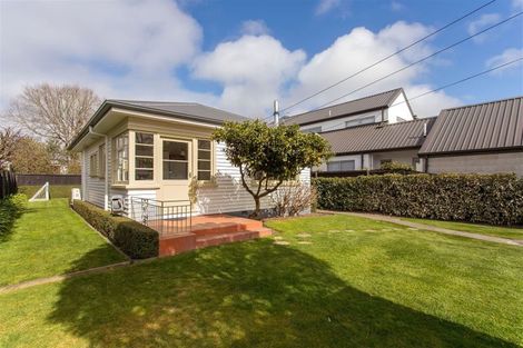 Photo of property in 52 Paparoa Street, Papanui, Christchurch, 8053