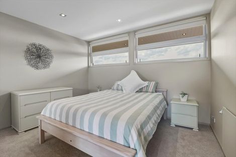 Photo of property in 12 Highlight Parade, Te Atatu South, Auckland, 0610