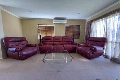Photo of property in 49 Lilybank Crescent, East Tamaki, Auckland, 2013