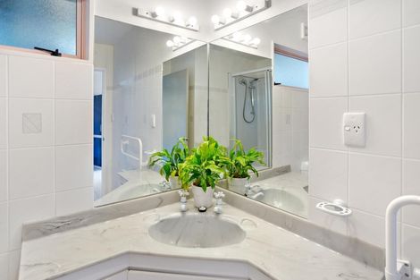 Photo of property in 19 Pine Grove, Tairua, 3508