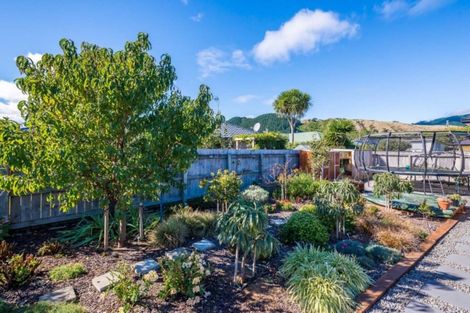 Photo of property in 5 Pearson Place, Paraparaumu, 5032