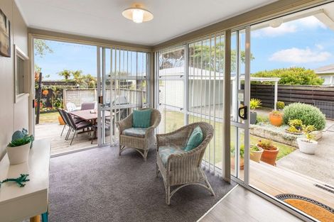 Photo of property in 45 Sutherland Crescent, Westbrook, Palmerston North, 4412