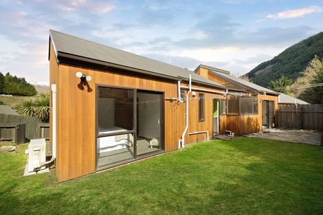 Photo of property in 19b Watts Road, Fernhill, Queenstown, 9300