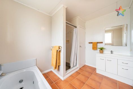 Photo of property in 8 Golf Road, Manor Park, Lower Hutt, 5019