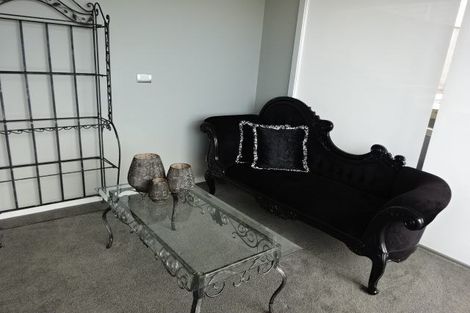 Photo of property in 31 Grand Drive, Orewa, 0931