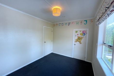Photo of property in 18 Coniston Avenue, Te Atatu South, Auckland, 0610