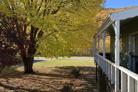 Photo of property in 10 Norfolk Street, Arrowtown, 9302