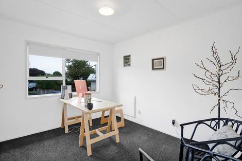 Photo of property in 14 Acacia Place, Bell Block, New Plymouth, 4312