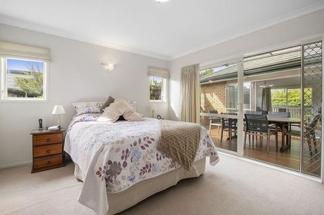Photo of property in 6 Rivervale Grove, Stanmore Bay, Whangaparaoa, 0932