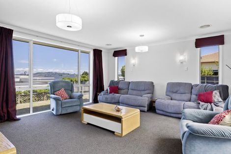 Photo of property in 7 Magnolia Rise, Waipahihi, Taupo, 3330