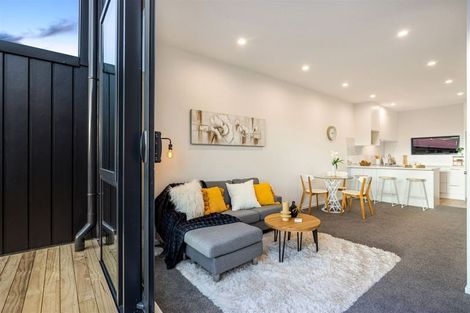 Photo of property in 7 Meg Lane, Glen Eden, 0602