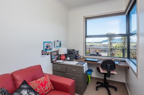 Photo of property in 10 Simpson Crescent, Raumati Beach, Paraparaumu, 5032