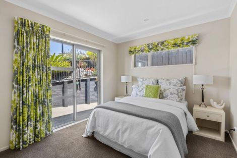 Photo of property in 15 Woodridge Drive, Stanmore Bay, Whangaparaoa, 0932