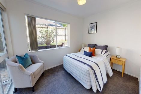 Photo of property in 78 Lagoon Way, West Harbour, Auckland, 0618