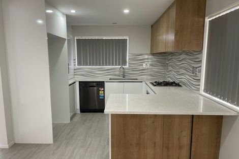 Photo of property in 74b Thompson Terrace, Manurewa, Auckland, 2102