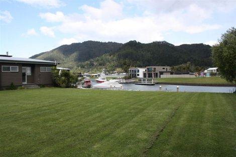 Photo of property in 126 Waterways Parade, Pauanui, Hikuai, 3579