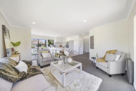 Photo of property in 1 Fencotie Place, Northpark, Auckland, 2013