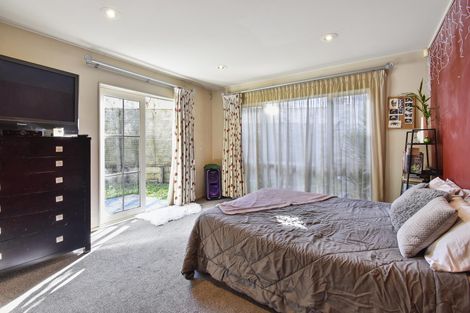 Photo of property in 57a Ribbonwood Crescent, Goodwood Heights, Auckland, 2105