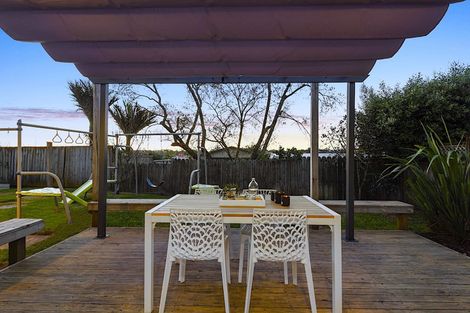 Photo of property in 44a Baird Street, Howick, Auckland, 2014