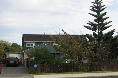 Photo of property in 8 Ngapotiki Street, Paraparaumu Beach, Paraparaumu, 5032