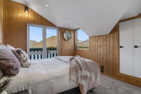 Photo of property in 13b Maxwell Place, Queenstown, 9300
