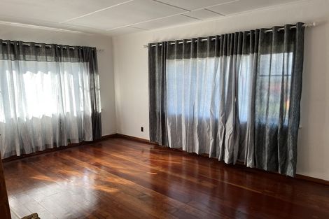 Photo of property in 129 Golf Road, Titirangi, Auckland, 0600