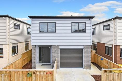 Photo of property in 2e Oxford Road, Manurewa, Auckland, 2102