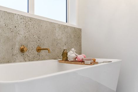 Photo of property in 46 Baxendale Drive, Matipo Heights, Rotorua, 3015