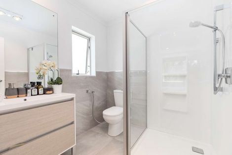 Photo of property in 24 William Wallbank Crescent, Swanson, Auckland, 0614