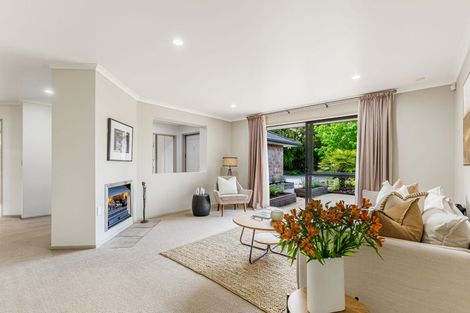 Photo of property in 10 Grassfield Place, Waimauku, 0812