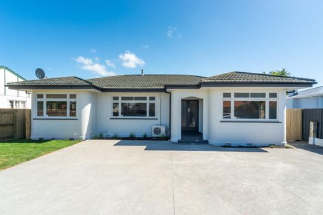 Photo of property in 17 Saint Johns Avenue, Palmerston North, 4414