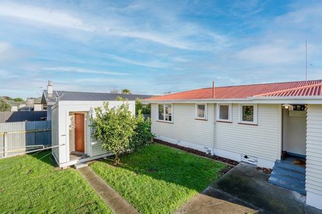 Photo of property in 39 Tararua Terrace, Cloverlea, Palmerston North, 4412