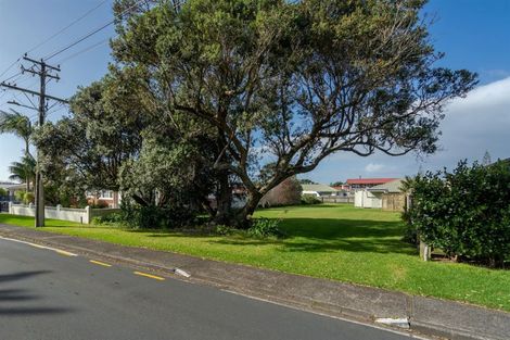 Photo of property in 8 Puriri Avenue, Orewa, 0931