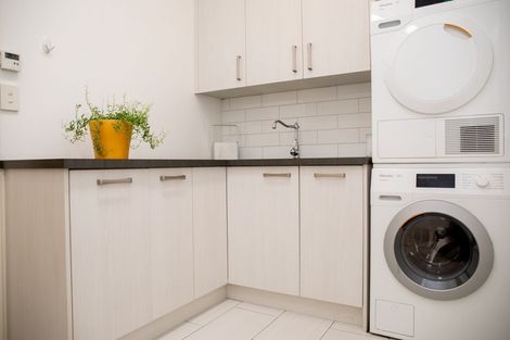 Photo of property in 10 Maple Lane, Martinborough, 5711