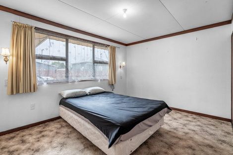 Photo of property in 32 Newcastle Street, Riversdale, 9776