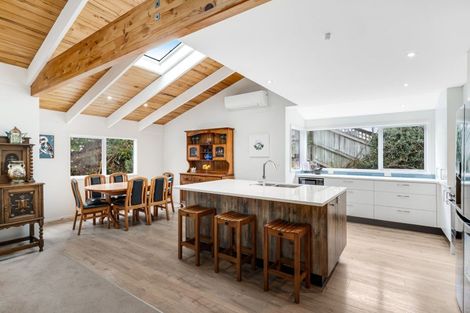 Photo of property in 92a Beach Road, Mellons Bay, Auckland, 2014