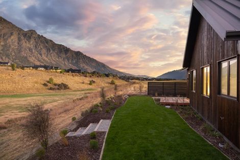 Photo of property in 28 Cunninghams Drive, Jacks Point, Queenstown, 9371