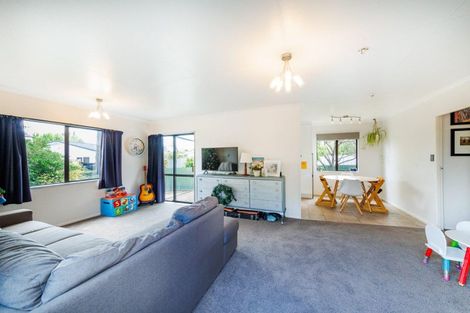 Photo of property in 27 Newton Place, Westbrook, Palmerston North, 4412