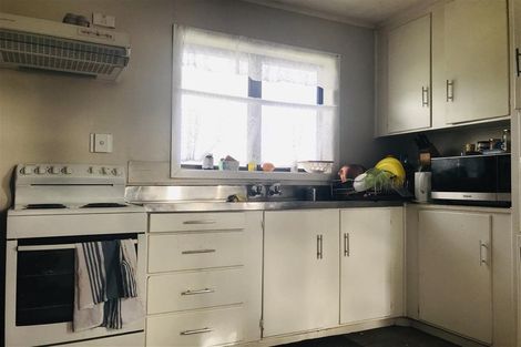 Photo of property in 15 Edinburgh Avenue, Rosehill, Papakura, 2113