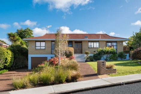 Photo of property in 52 Spence Road, Henderson, Auckland, 0612