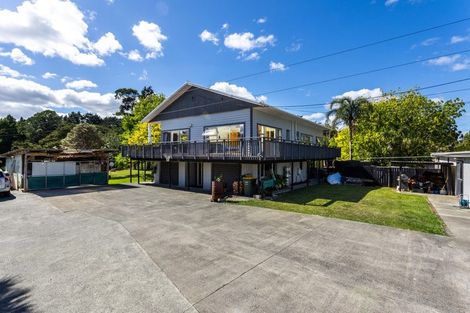 Photo of property in 24 Waikoukou Valley Road, Waimauku, 0812